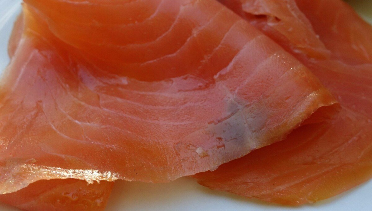 What Does Raw Salmon Taste Like: Sensory Experience of Raw Salmon