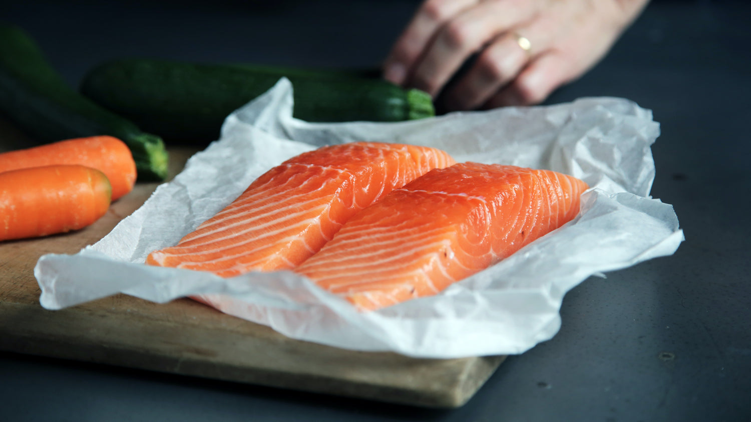 What Does Raw Salmon Taste Like: Sensory Experience of Raw Salmon