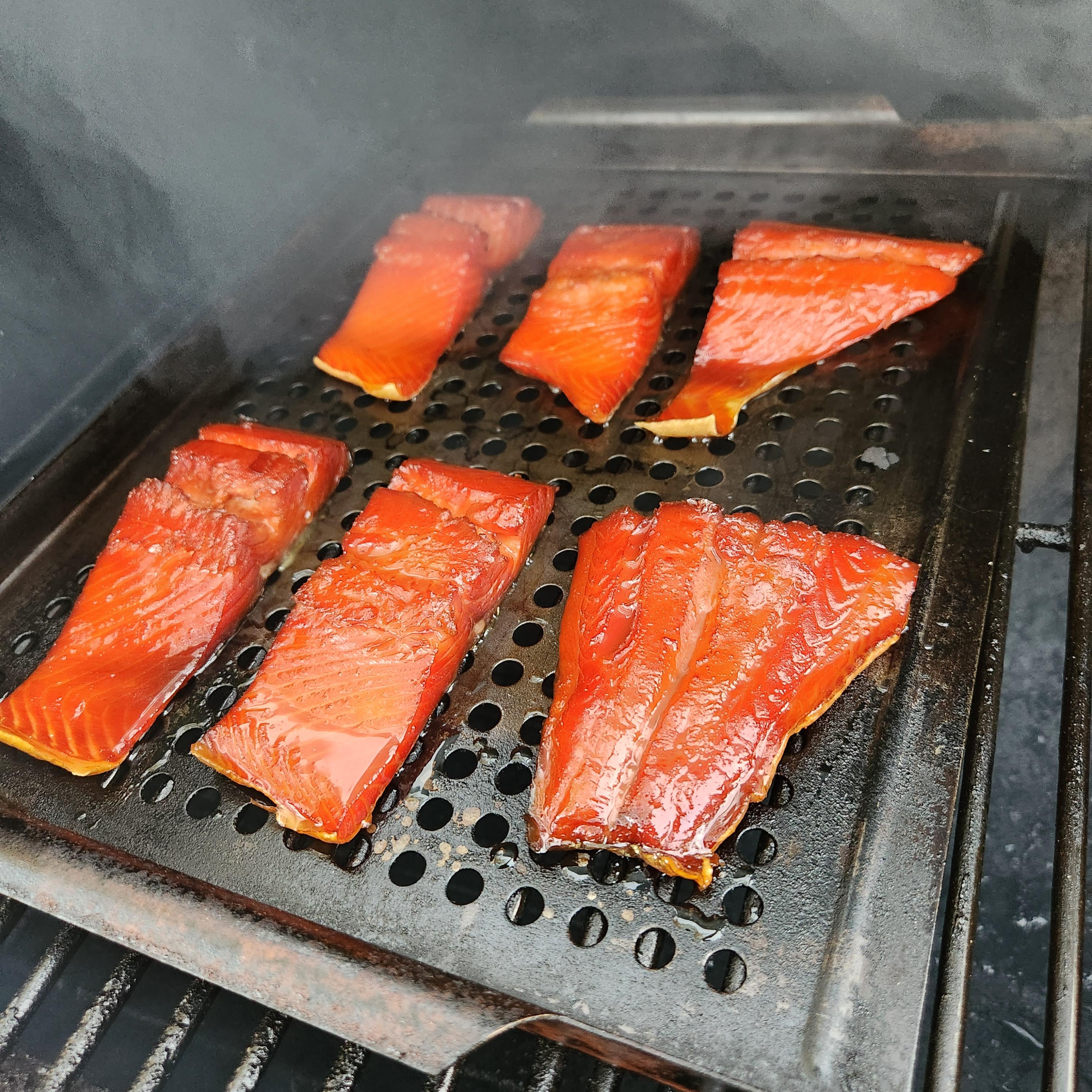 Smoke Wood for Salmon: Choosing the Right Wood for Smoking Salmon