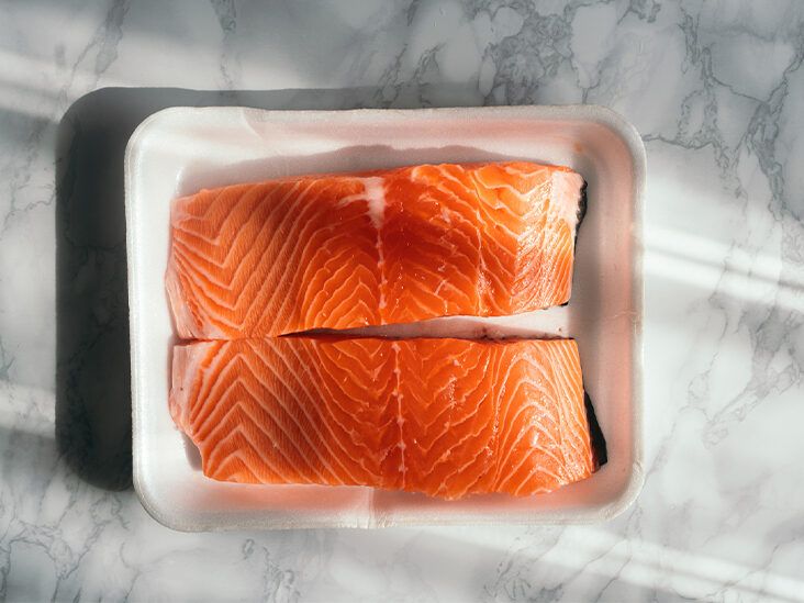 Frozen Salmon vs Fresh: Weighing the Pros and Cons of Frozen vs Fresh Salmon